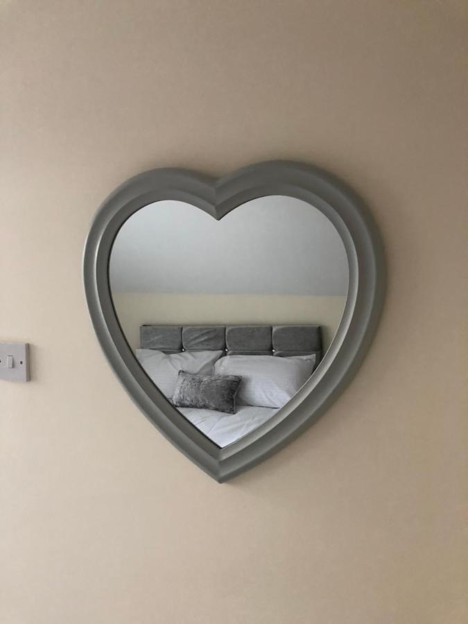 The Upper Room Apartment 노팅엄 외부 사진
